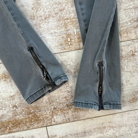 Slimming Canyon River Blues Cargo Jeans - Picture 5 of 7